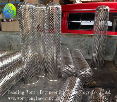 Perforated wire mesh strainer basket/cartridge